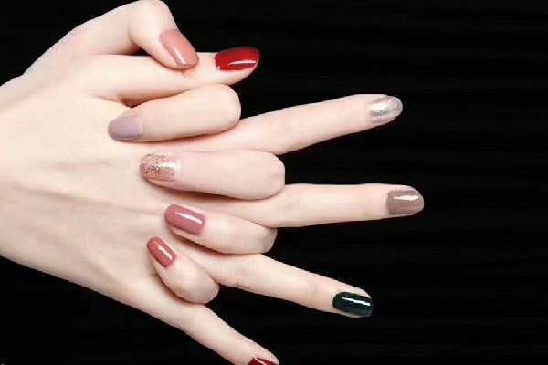 指甲油要涂几层 指甲油要多久能干