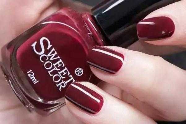 指甲油对身体有什么危害 指甲油干了放热水里