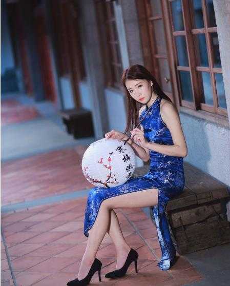 穿旗袍需不需要穿内衣?旗袍需不需要穿裤子呢 穿旗袍需不需要穿内衣?旗袍需不需要穿裤子呢