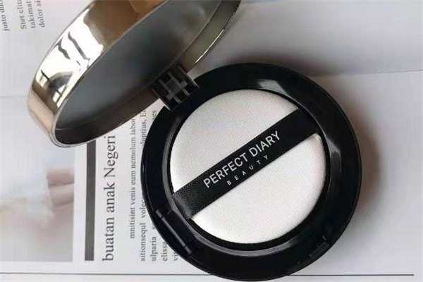 完美日记牛奶肌气垫色号选择？完美日记牛奶肌气垫最白色号