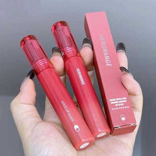 唇蜜和唇膜的使用顺序