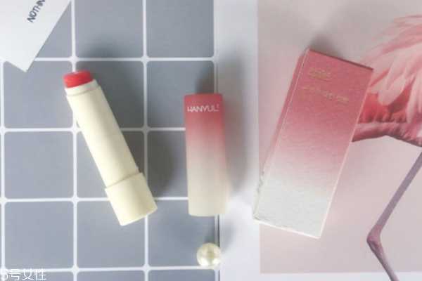 秋冬润唇膏哪个牌子好 韩妞人手一支的热搜产品
