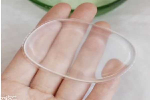 硅胶粉扑上的薄膜有什么用处？硅胶粉扑特点