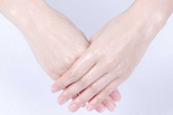 手膜白天可以用吗 手膜白天可以用吗