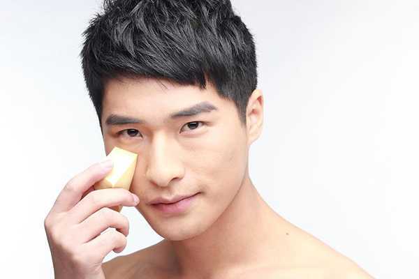 男的擦bb霜看得出来吗