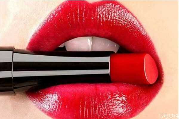 一只口红正常使用可以用多久 一只口红正常使用可以用多久