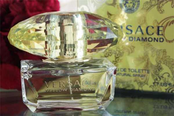 范思哲幻影金钻好闻吗？范思哲幻影金钻香水适合年龄