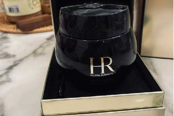 赫莲娜面霜多少钱一瓶 赫莲娜面霜多少钱一瓶