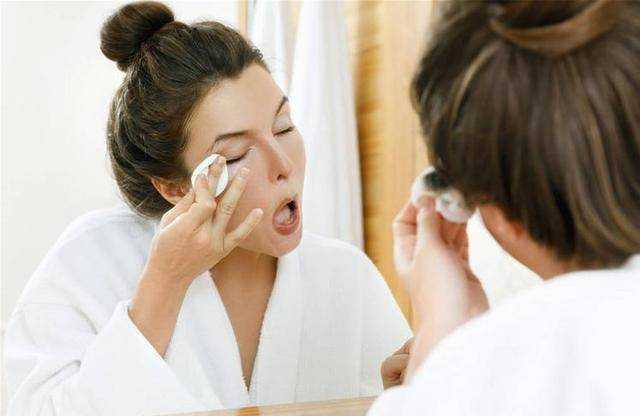 “柠檬水”能美白肌肤，为何天天喝却越来越黑？看完或涨知识了 