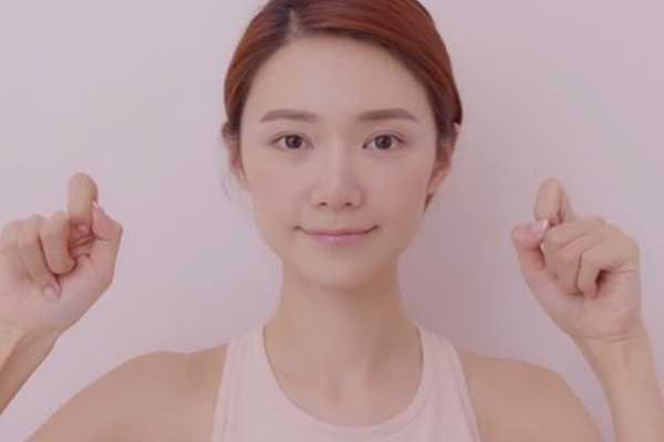 脸部水肿怎么快速消除 6个按摩动作快速变小脸