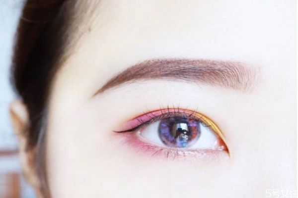 美瞳滑片什么意思？美瞳滑片了还可以带吗