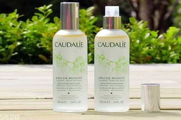 欧缇丽皇后水有酒精吗 是含有酒精的