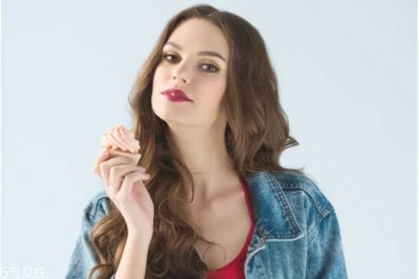 睫毛膏可以不卸妆吗 睫毛膏可以不卸妆吗