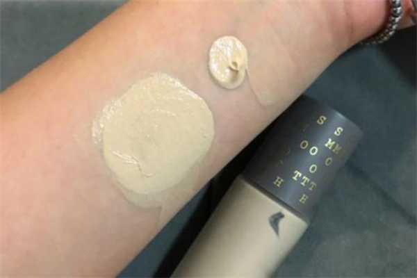 红地球粉底液是哪个国家的？红地球粉底液怎么样