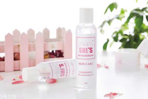 水乳和精华液如何使用