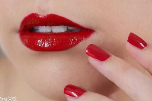 复古红口红适合什么妆容？复古红色适合肤色