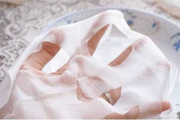 敷完面膜可以直接化妆吗?敷完面膜后多久上妆好 敷完面膜可以直接化妆吗?敷完面膜后多久上妆好