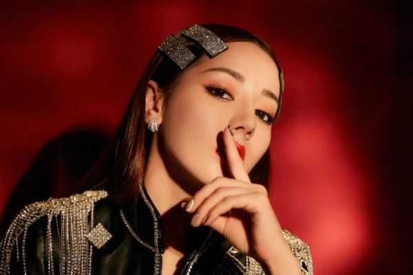 什么样的脸型适合浓妆