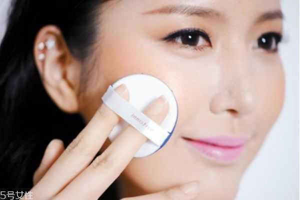 气垫用了不服帖怎么回事？