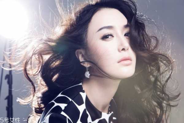 油性皮肤怎么洗脸最好 和油腻感说bye