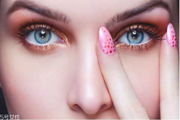 怎么消除黑眼圈眼袋