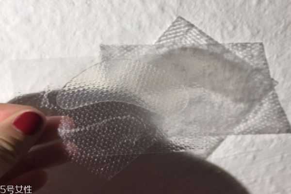 芭乐雅眼贴使用方法 芭乐雅眼贴使用方法