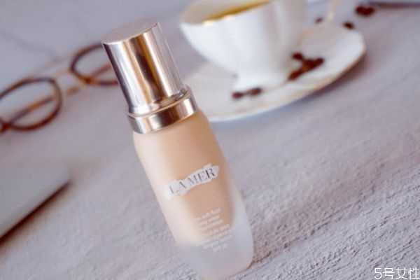 海蓝之谜粉底液真假辨别的详细方法 海蓝之谜粉底液真假辨别的详细方法
