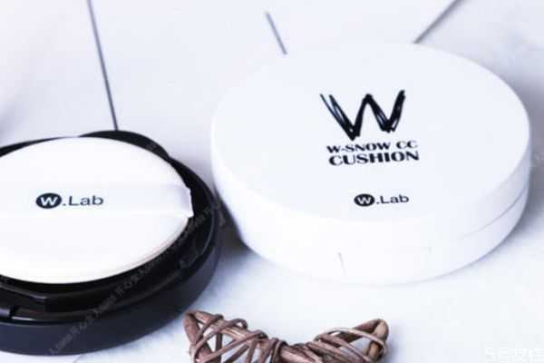 wlab气垫怎么样？wlab气垫黑色和白色区别