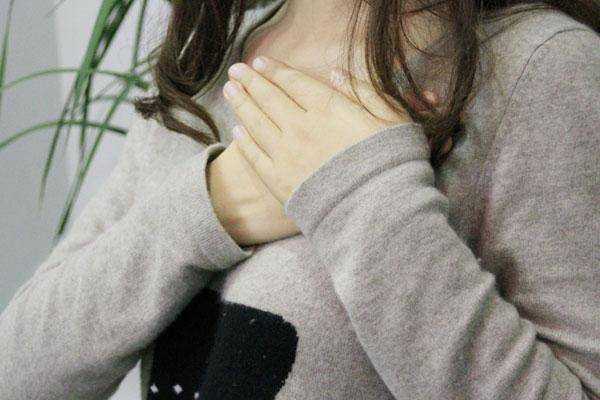 女生胸部大小和什么有关？