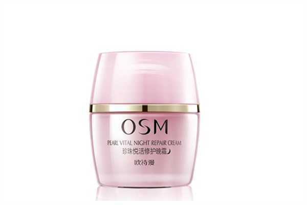 晚霜厚涂好还是薄涂好？晚霜涂多少在脸上