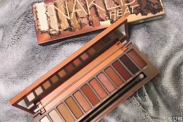 衰败城市眼影保质期一般多久 衰败城市眼影保质期一般多久