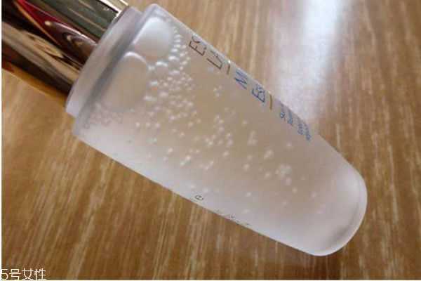 化妆水泡沫多好吗 化妆水泡沫多好吗