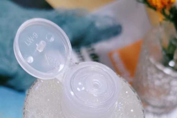 viffy鎏金卸妆水好用吗？viffy鎏金卸妆水有酒精吗