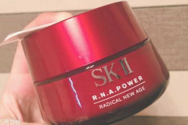 olay大红瓶适合干皮吗