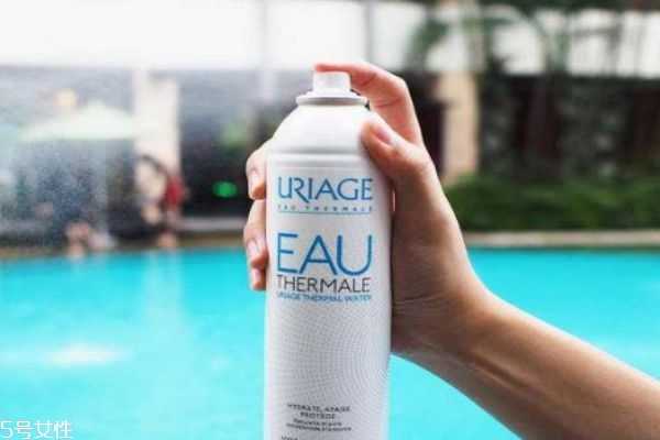 补水喷雾是怎么用的呢 补水喷雾是怎么用的呢