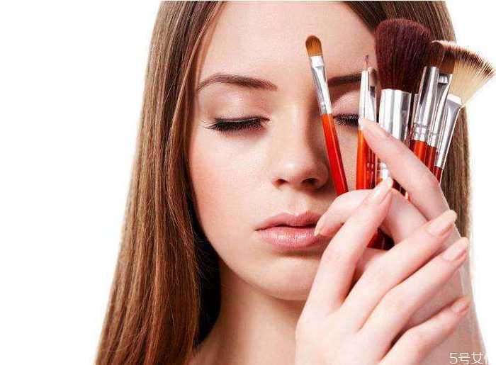 妆容为什么看上去很脏？底妆为什么会氧化