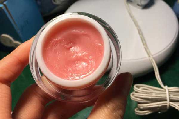 唇膜可以淡化唇部黑色素吗 唇膜可以淡化唇部黑色素吗