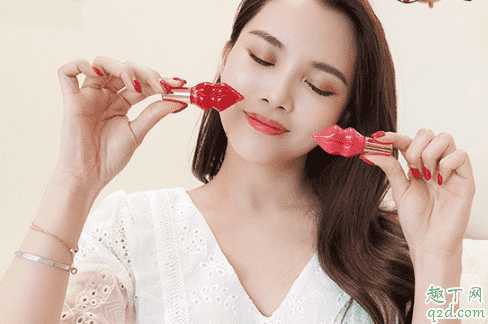 PLUMP PINK唇彩哪个色号好看