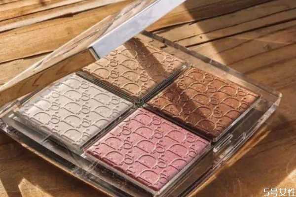 淡妆需要用高光吗