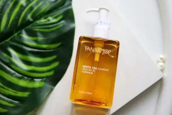 卸妆油是什么成分 卸妆油是什么成分