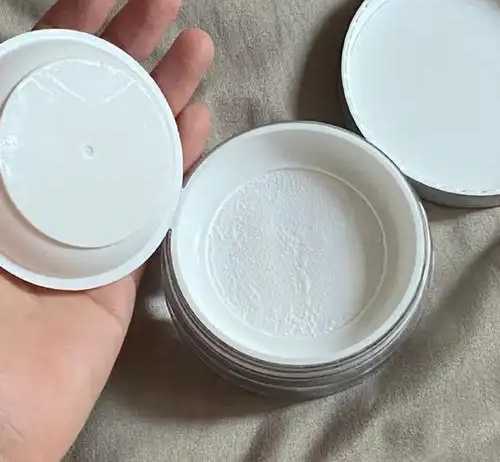 蜜粉会让肤色变不均匀吗 蜜粉会让肤色变不均匀吗