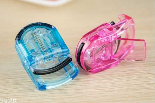 贝印睫毛夹怎么打开？贝印睫毛夹怎么用