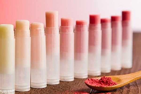 润唇膏怎么用效果好