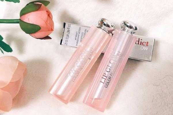 润唇膏是冬天还是夏天涂的?润唇膏要卸掉吗 润唇膏是冬天还是夏天涂的?润唇膏要卸掉吗