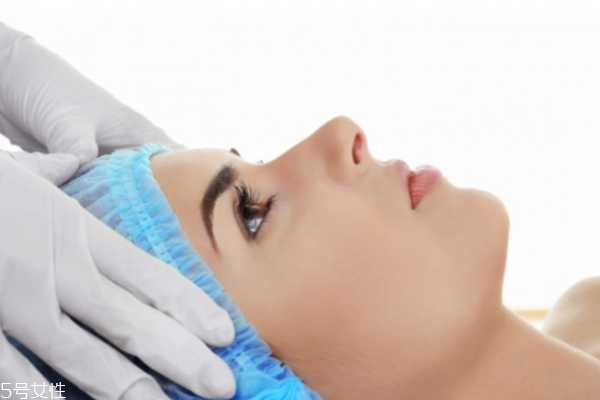 皮肤暗黄怎么调理变白 皮肤暗黄怎么调理变白