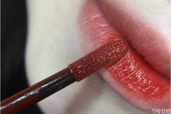 怎么判断唇釉是否过期？唇釉过期有什么现象