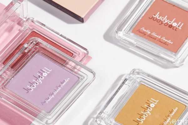 橘朵眼影和完美日记哪个好