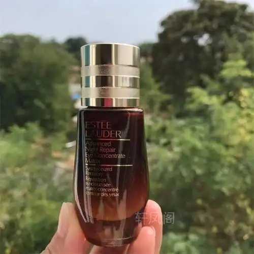 眼部精华的正确使用方法是什么