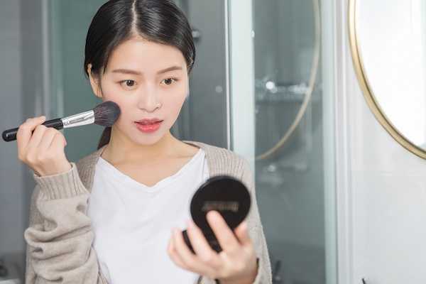 适合黄色腮红的肤色 适合黄色腮红的肤色