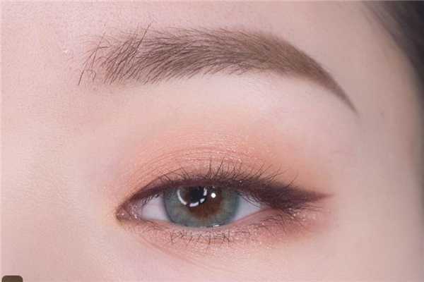 眼线怎么画才好看？三种画法拯救残手党